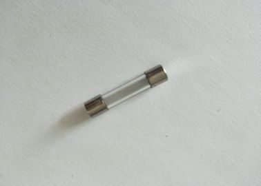 O vidro do cartucho da retardação de tempo da série do MTC funde 6.3mm x 3Amp avaliado 32mm 250V